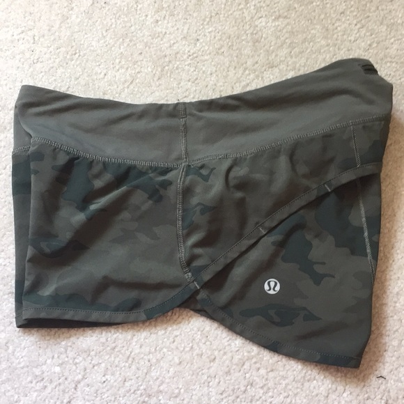 lululemon athletica Pants - Lululemon Fatigue Camo Short